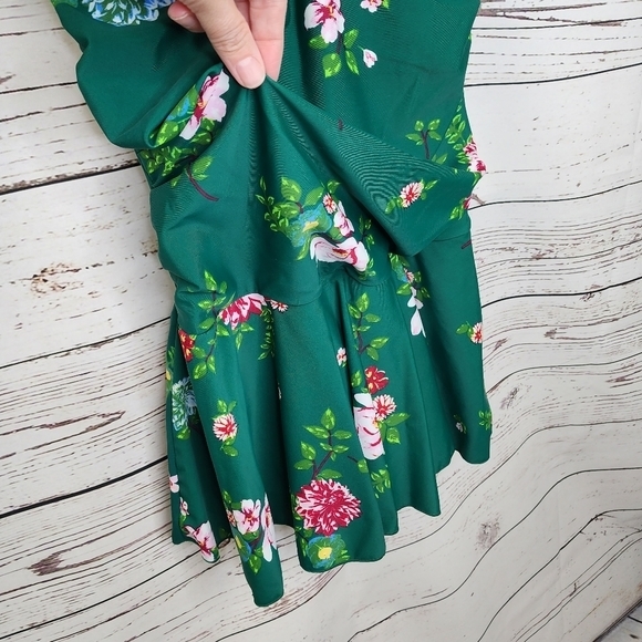 Cocopear Green Floral‎ Swim Dress Swim Suit - Picture 2 of 8